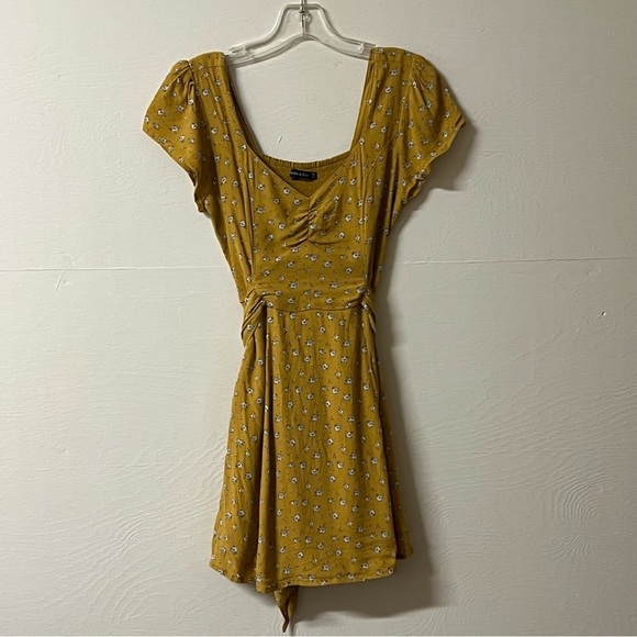 Abercrombie & Fitch Skater Mini Dress Yellow Ditzy Floral ASO Betty Riverdale XS - Picture 2 of 9
